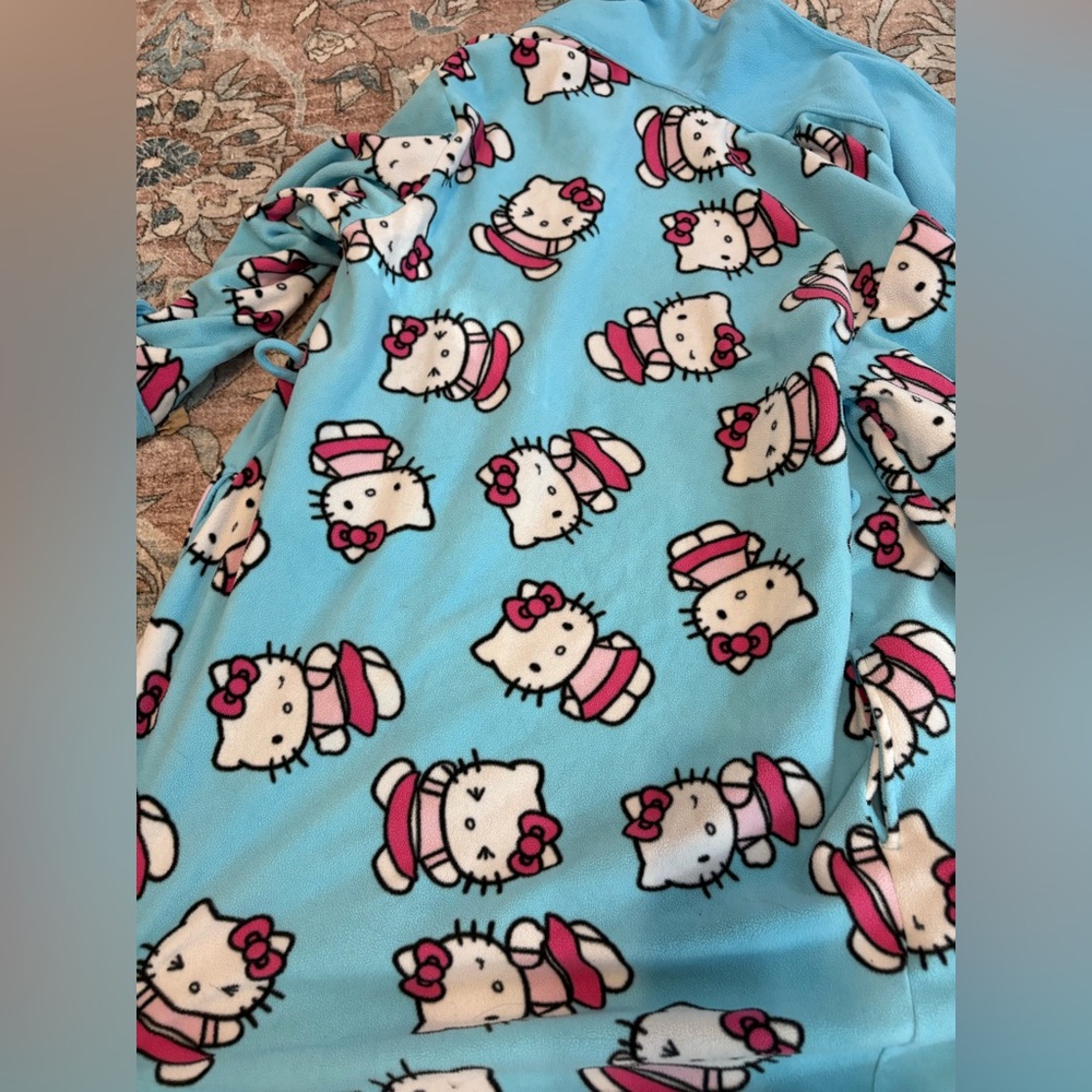 Small Adult Hello Kitty Blue Robe - Picture 7 of 7